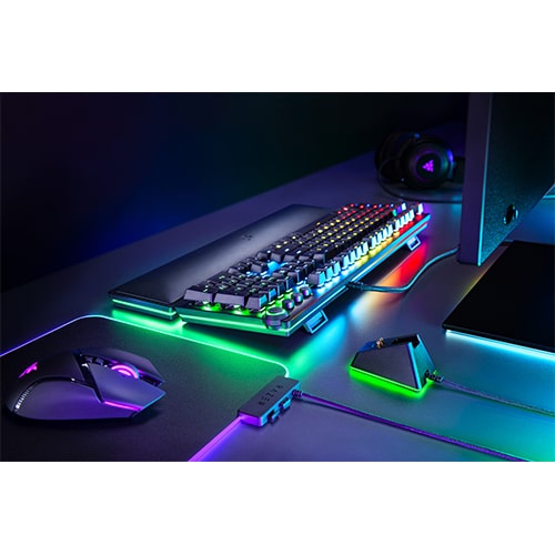 کیبورد مکانیکی گیمینگ ریزر با سوئیچ خطی مدل Razer Huntsman Elite